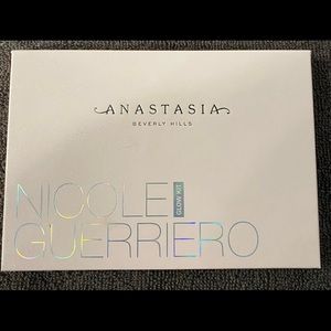 Nicole Guerriero Glow Kit®